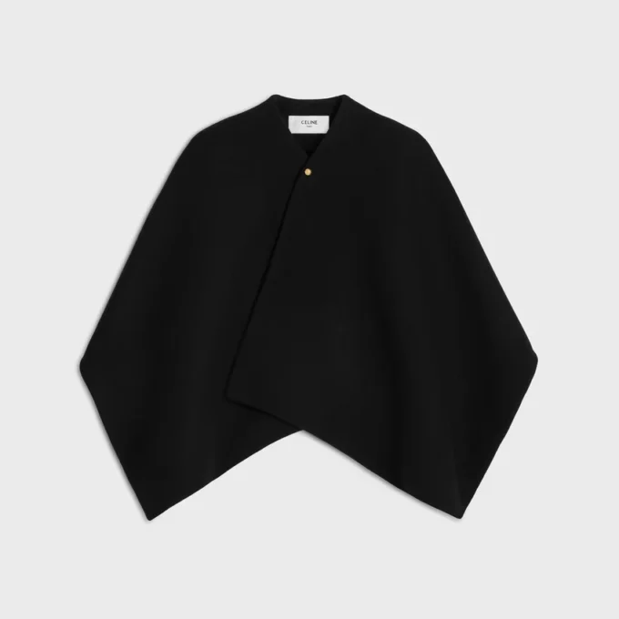 Cape in Wool Felt Cape in Wool Felt
