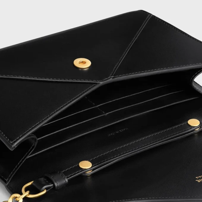 Envelope Wallet on Chain in Shiny Calfskin Envelope Wallet on Chain in Shiny Calfskin