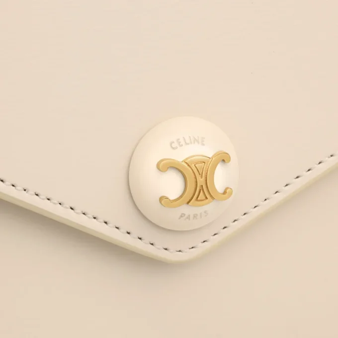 Envelope Wallet on Chain in Shiny Calfskin Envelope Wallet on Chain in Shiny Calfskin