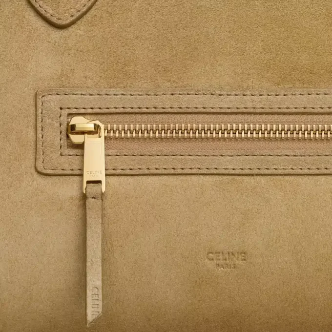 Luggage in Suede Calfskin