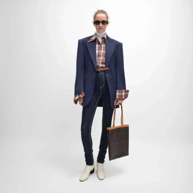 Medium Flat Shopper in Triomphe Canvas