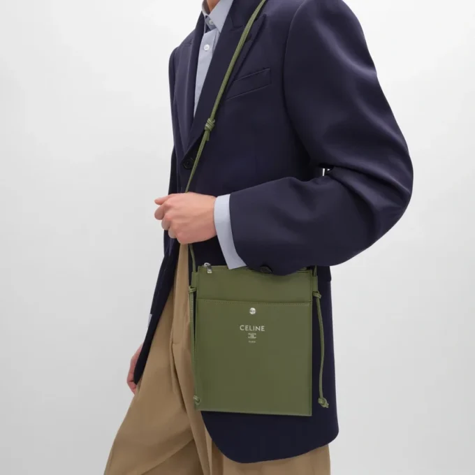 Sharp Pouch Take Away in Smooth Lambskin Sharp Pouch Take Away in Smooth Lambskin