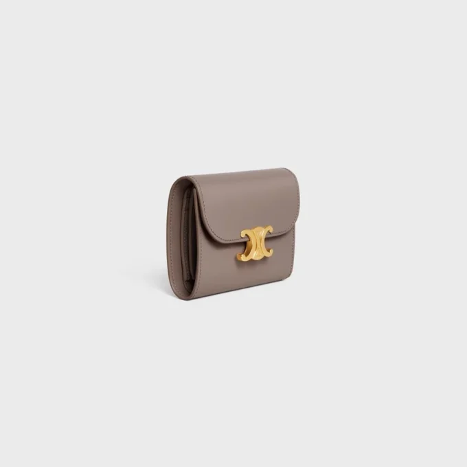 Small Flap Wallet Triomphe in Shiny Calfskin Small Flap Wallet Triomphe in Shiny Calfskin