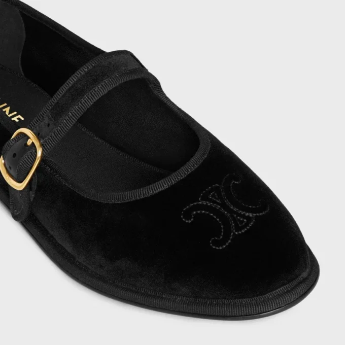 ÈVe Triomphe Ballerina in Velvet ÈVe Triomphe Ballerina in Velvet